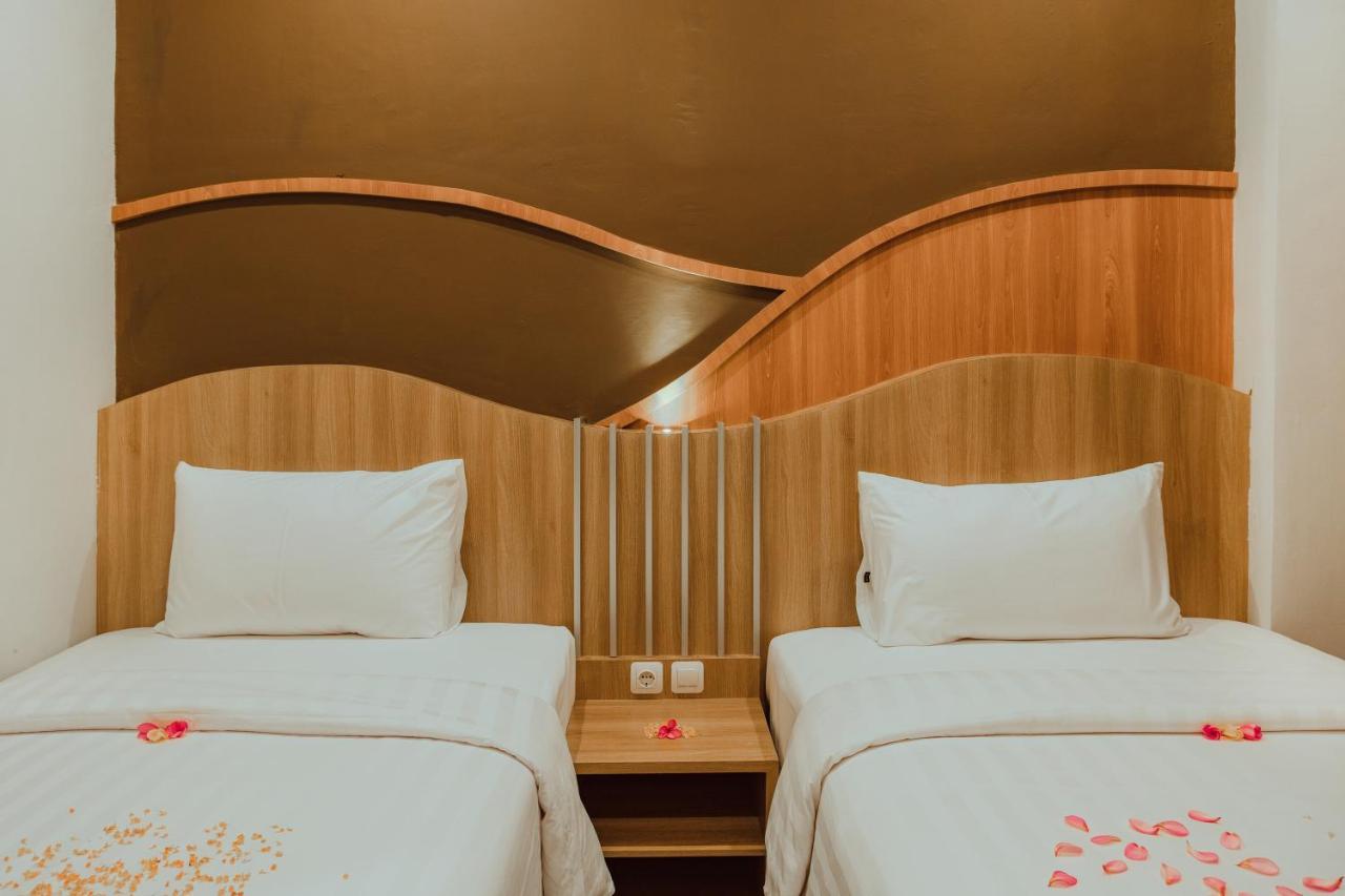 Kuta  Panfila Hotel מראה חיצוני תמונה