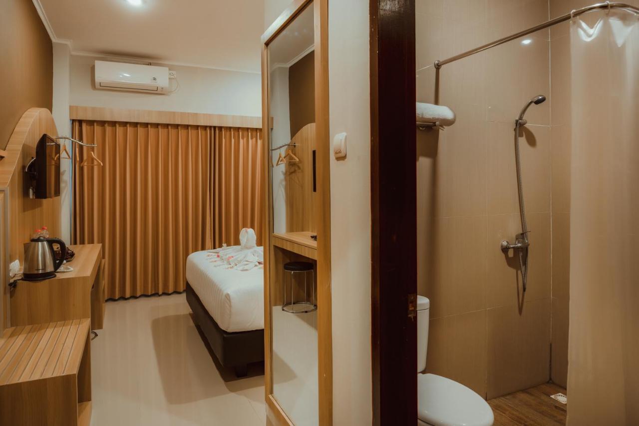 Kuta  Panfila Hotel מראה חיצוני תמונה
